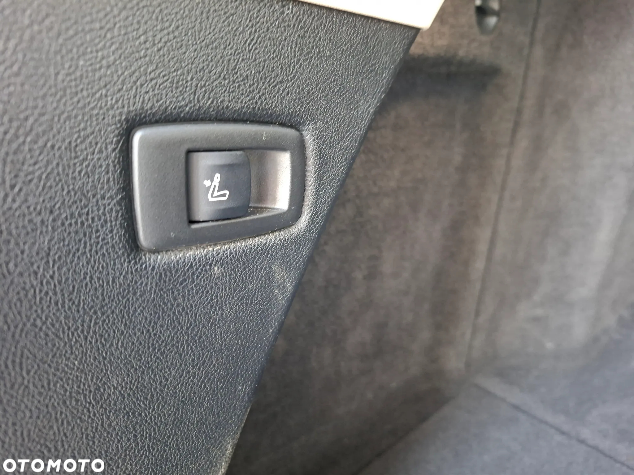 BMW Seria 5 518d - 19