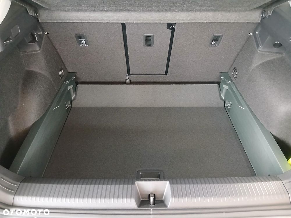 Volkswagen T-Roc 1.5 eTSI Life DSG - 28