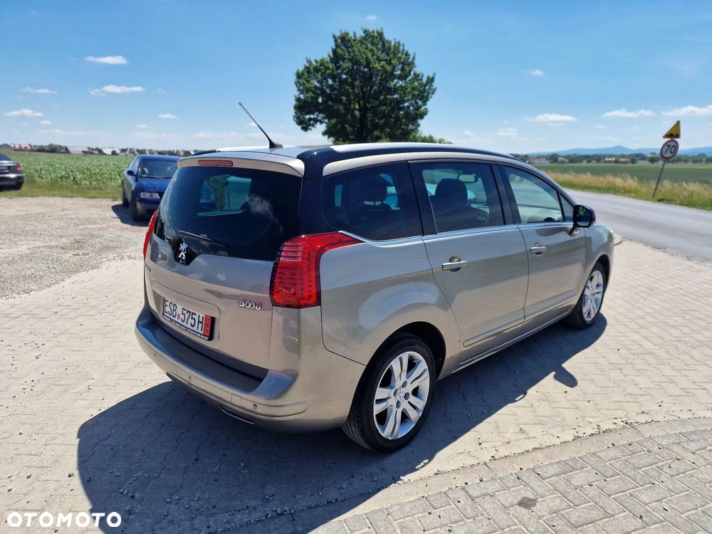Peugeot 5008 1.6 HDi Premium - 10