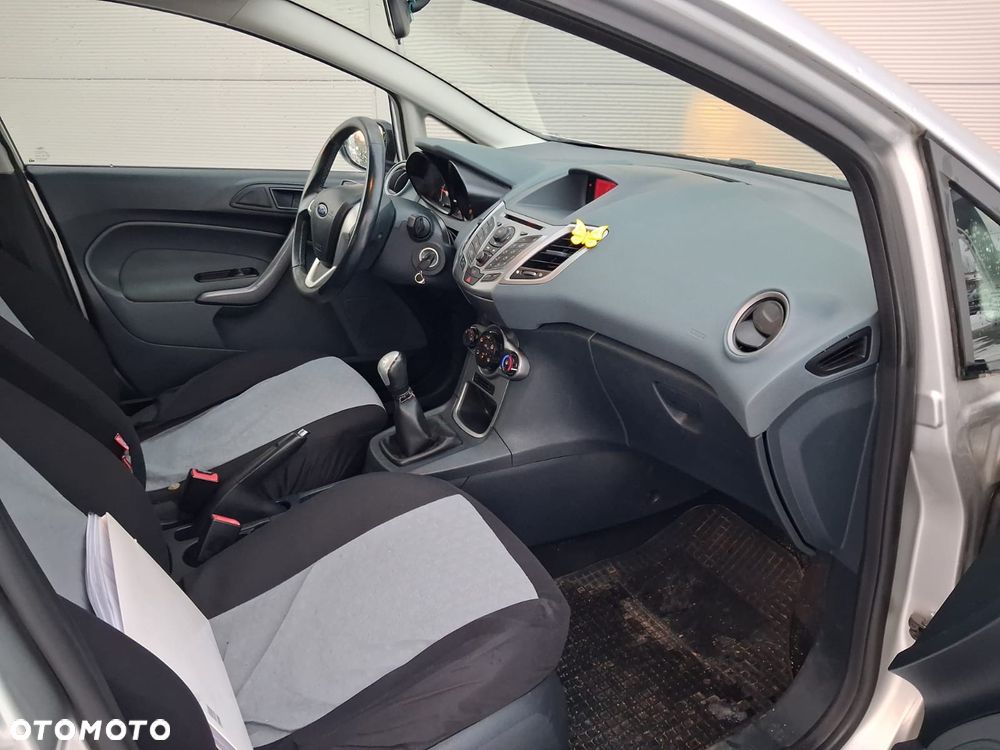 Ford Fiesta 1.4 TDCI Champions Edition - 9