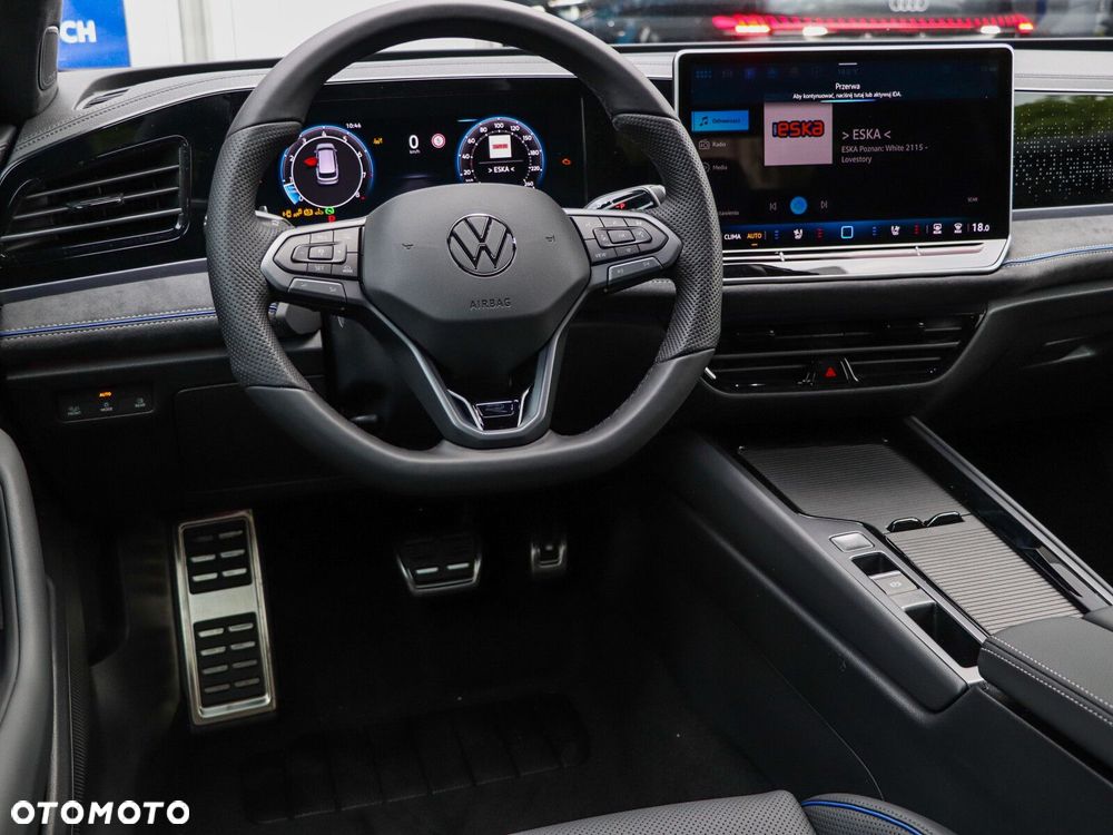 Volkswagen Passat - 16
