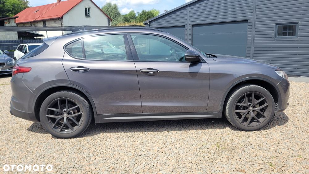 Alfa Romeo Stelvio 2.0 Turbo 16V AT8-Q4 B-Tech - 5