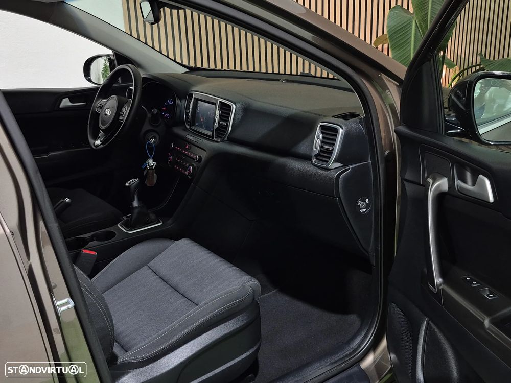 Kia Sportage 1.6 GDI ISG Nav Line - 34
