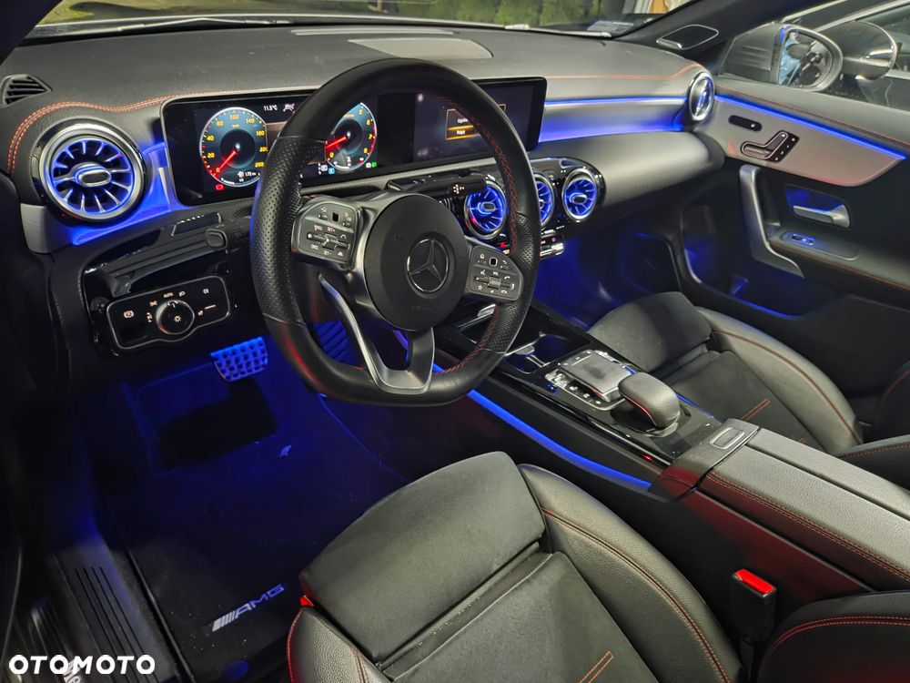 Mercedes-Benz CLA 220 AMG Line 7G-DCT - 37