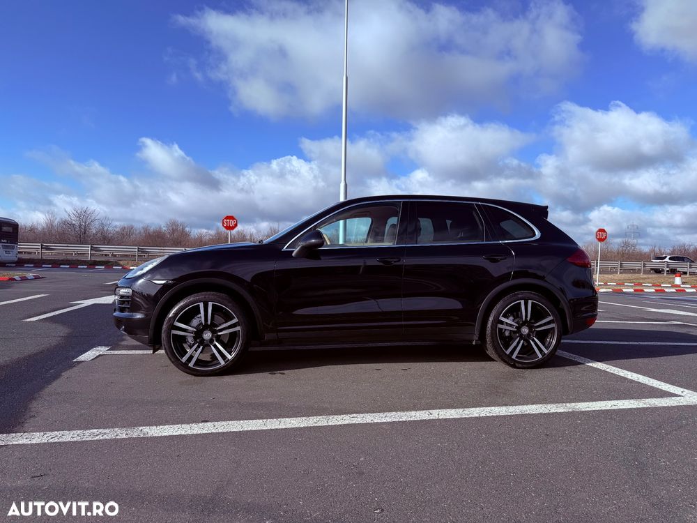 Porsche Cayenne 3.0 L V6 - 9