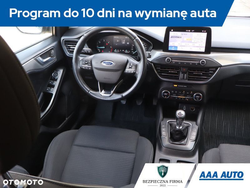Ford Focus SW - 9