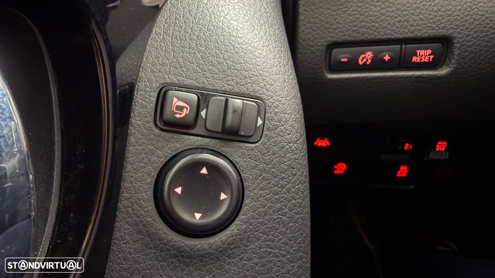 Nissan Qashqai 1.6 dCi ALL-MODE 4x4i N-Connecta - 26