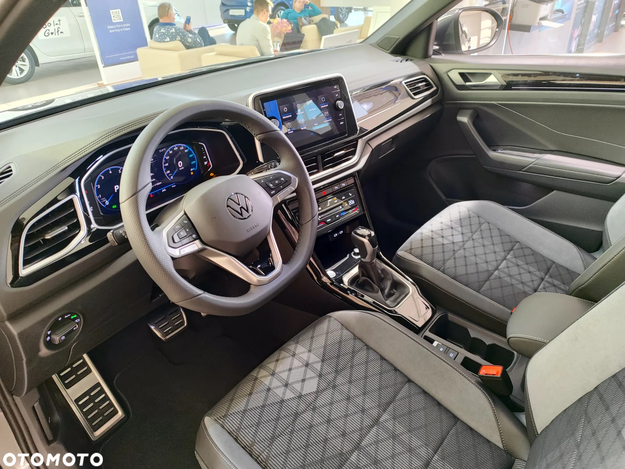 Volkswagen T-Roc 1.5 TSI R-Line Plus DSG - 17