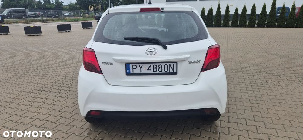 Toyota Yaris 1.0 Premium - 2