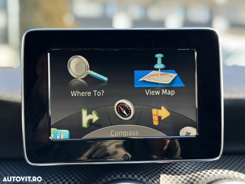 Mercedes-Benz A 180 7G-DCT Urban - 26