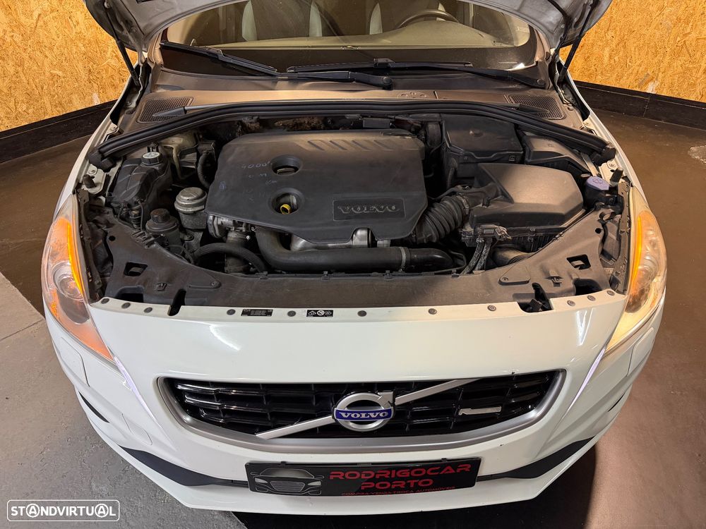 Volvo V60 1.6 D2 Drive R-Design Powershift Start/Stop - 34