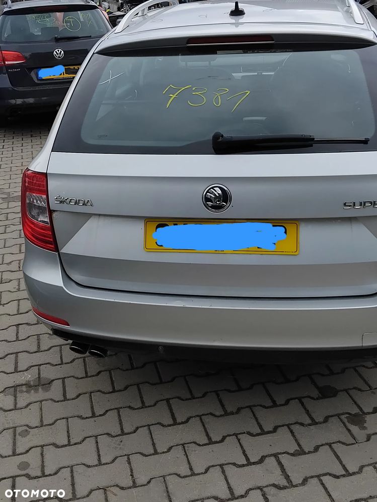 Maska zderzak błotnik ldrzwi lampa Skoda superb 2 lift - 7
