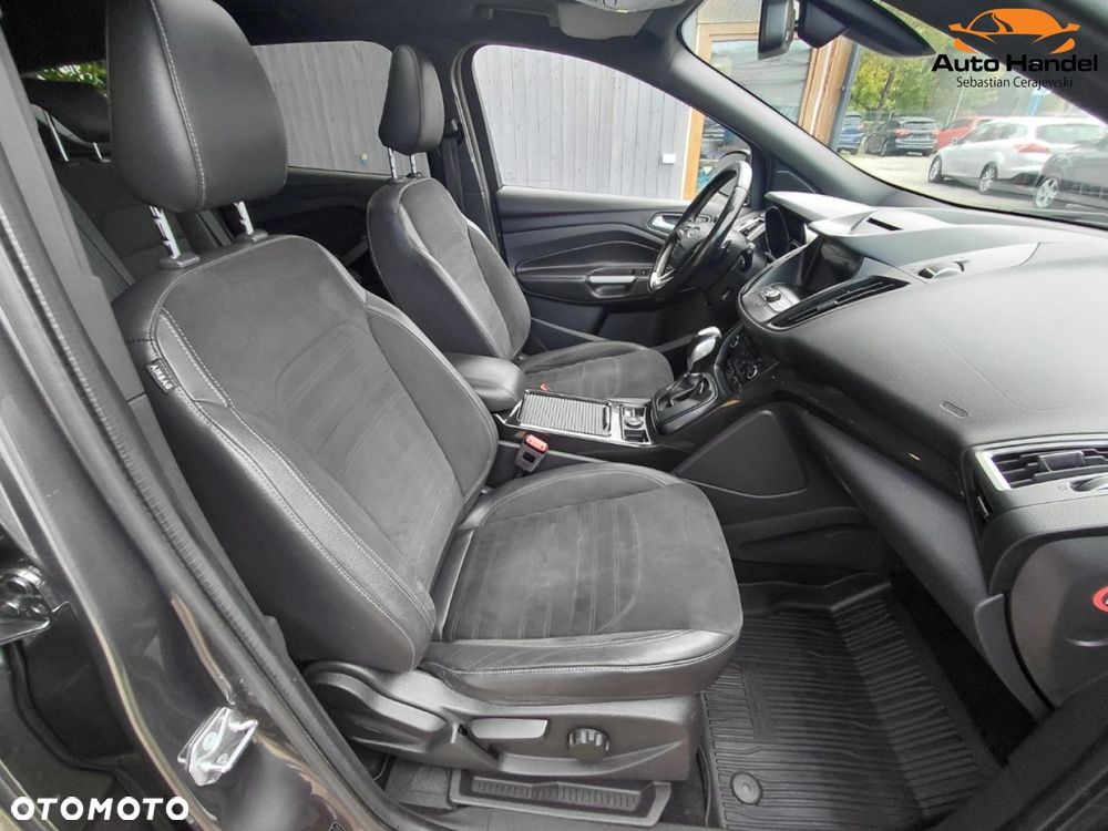 Ford Kuga 2.0 TDCi 4x4 ST-Line - 39