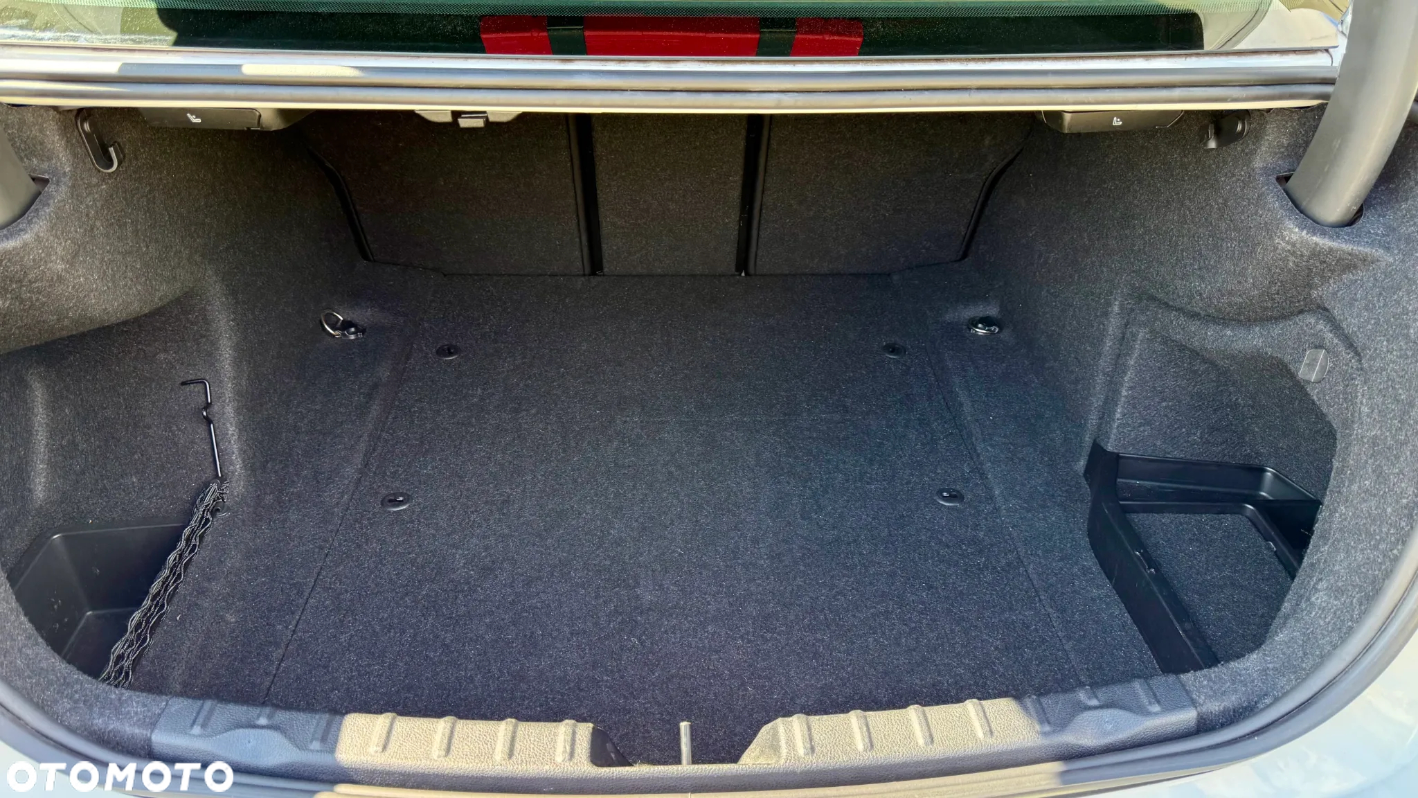 BMW Seria 3 318i - 13