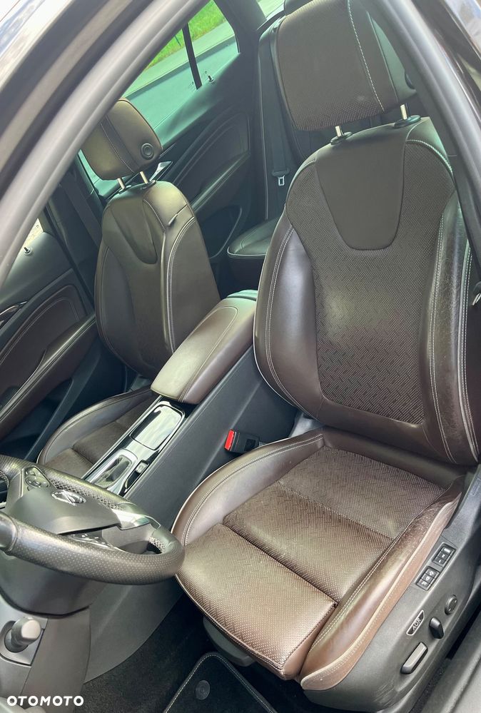 Opel Insignia - 22