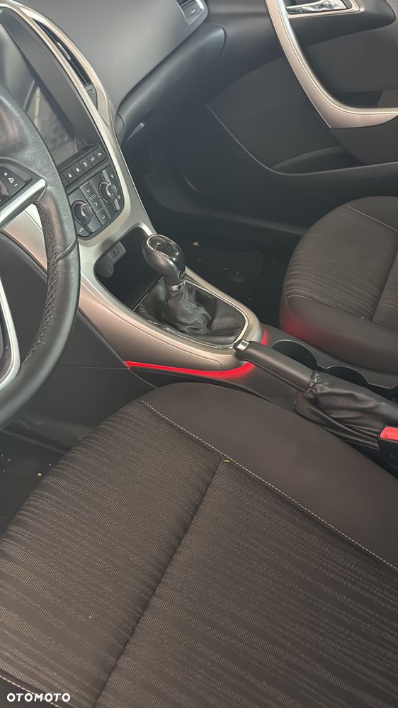Opel Astra 1.4 ecoFLEX - 21
