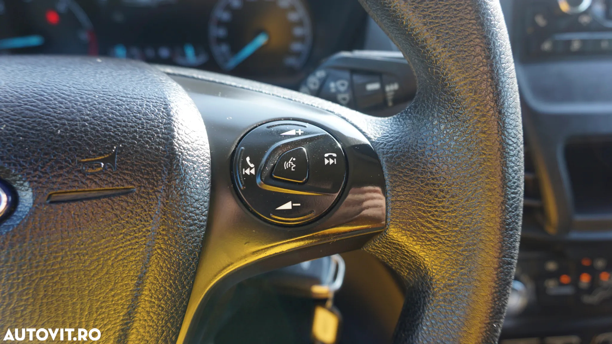 Ford Transit Connect - 19