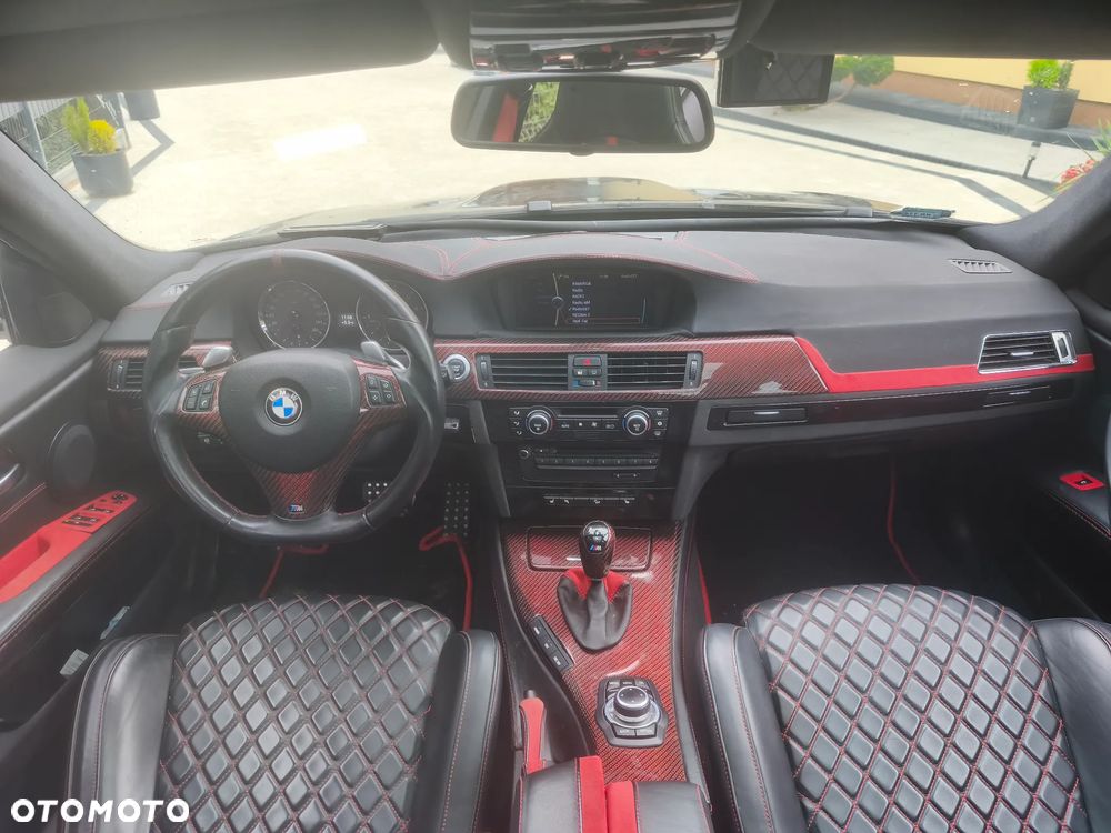BMW Seria 3 325xi Touring - 28