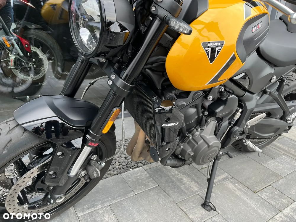 Triumph Trident - 4