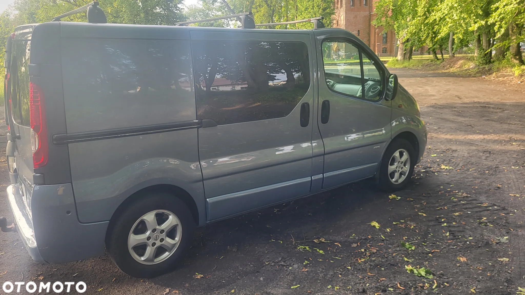 Opel Vivaro - 2