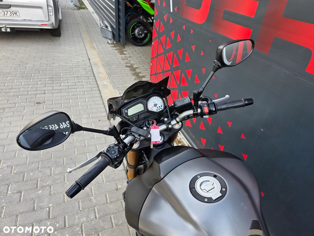 Yamaha FZ8 - 18
