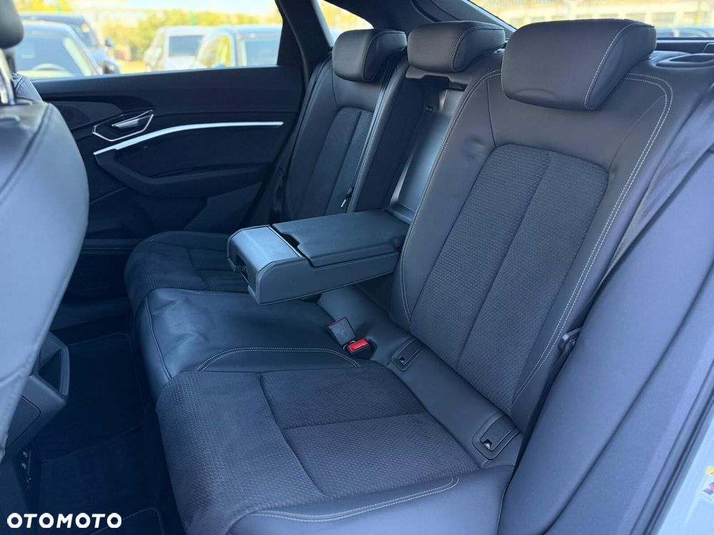 Audi e-tron Sportback 55 Quattro S Line - 16