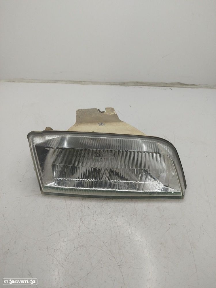 Farol/ Otica Dianteiro Dto Citroën Zx (N2) - 1
