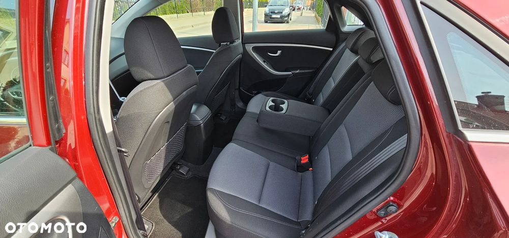 Hyundai i30 1.4 Select - 12