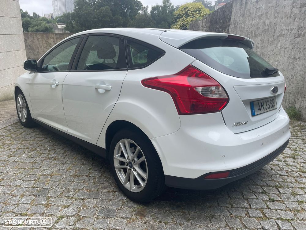 Ford Focus 1.0 EcoBoost S&S COOL&CONNECT - 8