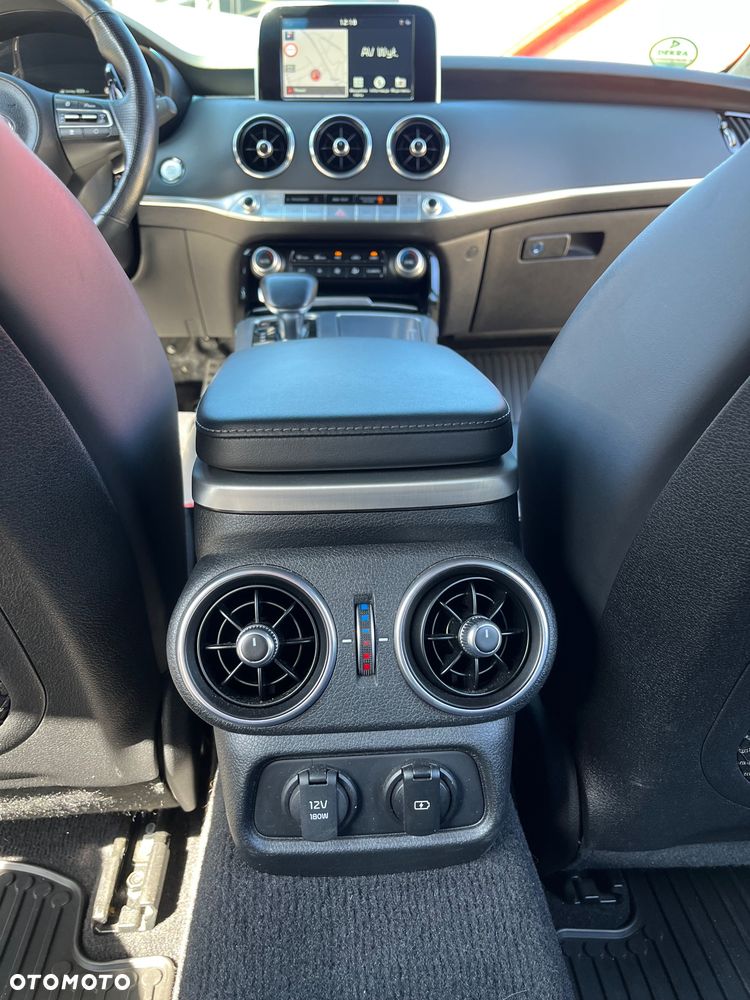 Kia Stinger 3.3 T-GDI V6 GT AWD - 21