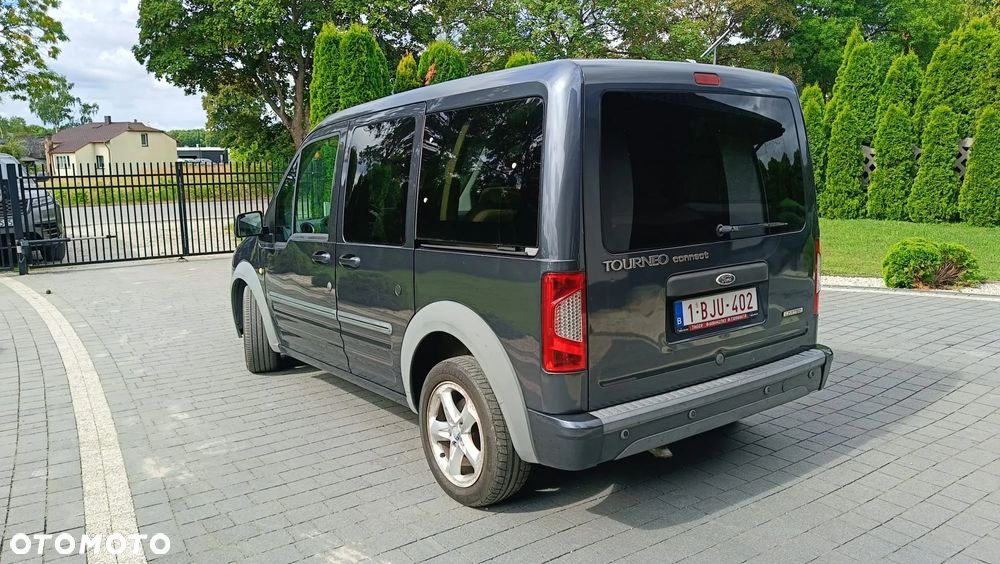 Ford Transit Connect - 4