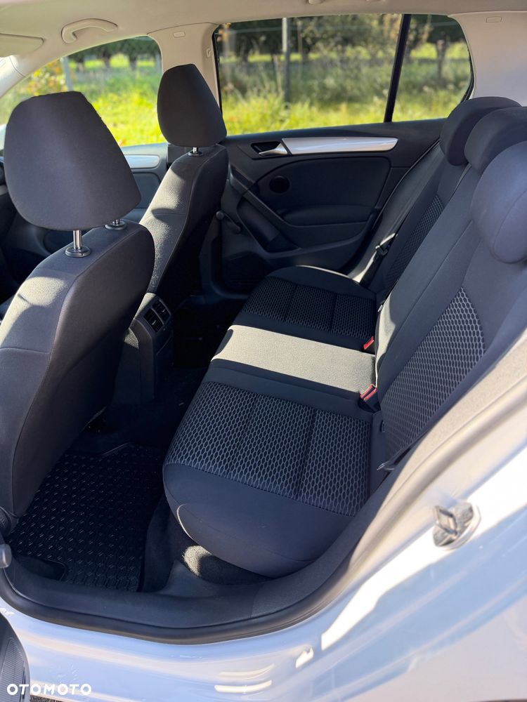 Volkswagen Golf - 9
