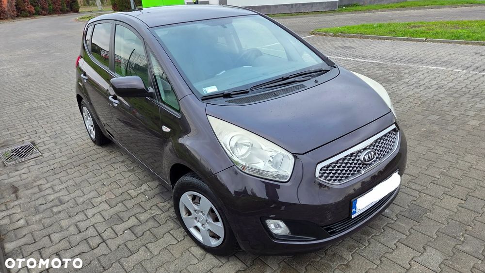 Kia Venga 1.6 L - 5