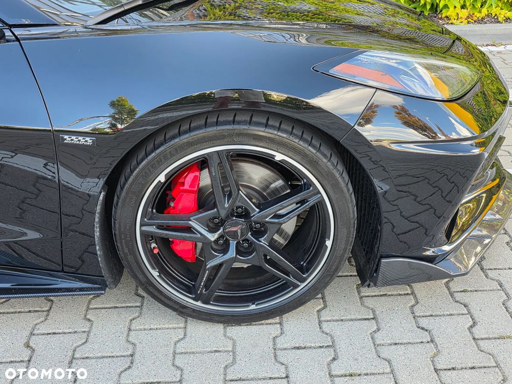 Chevrolet Corvette - 35