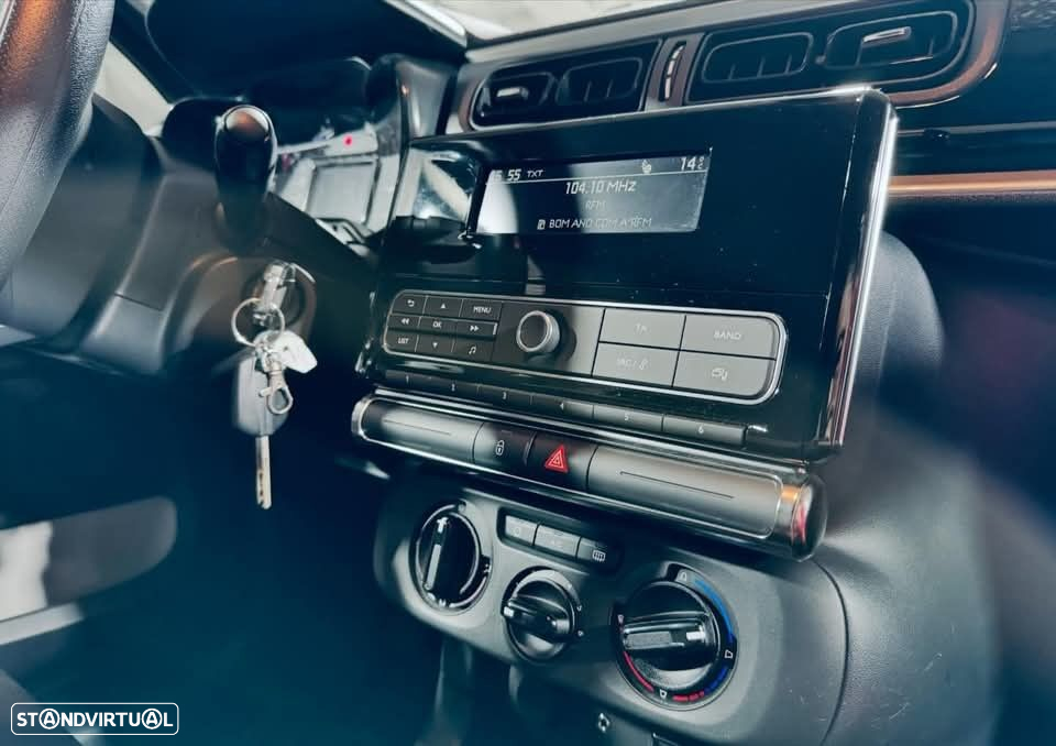 Citroën C3 1.2 PureTech Shine - 16