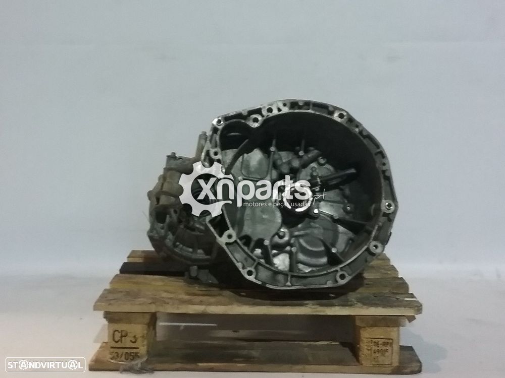 Caixa de velocidades manual RENAULT MEGANE II 1.9 DCI REF. NDO 002 2002 - 2009 - 1