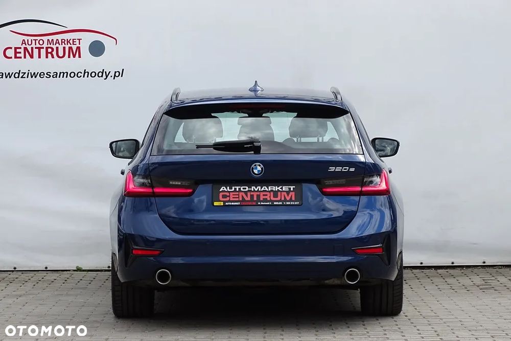 BMW Seria 3 320e M Sport - 39