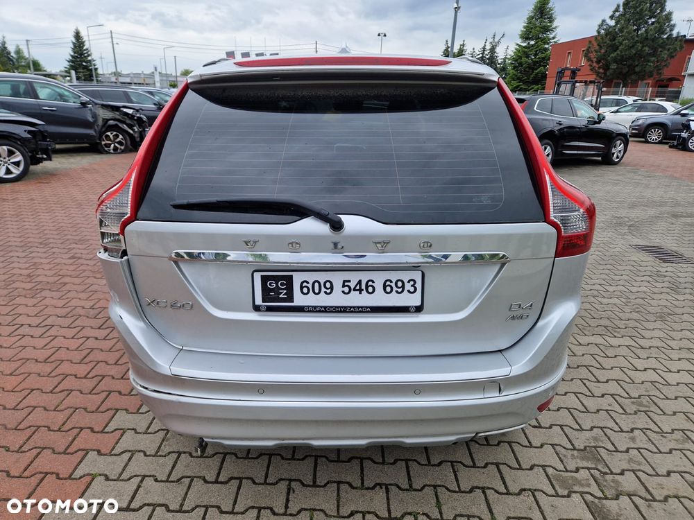 Volvo XC 60 D4 AWD Summum - 4