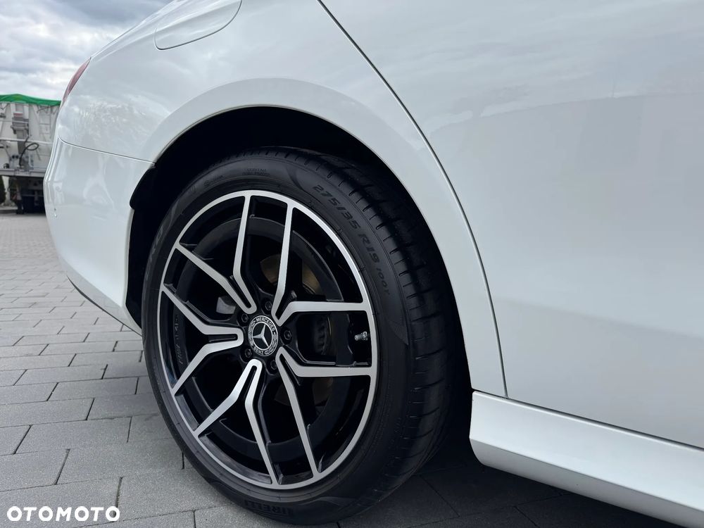 Mercedes-Benz Klasa E 220 d 4-Matic AMG - 19