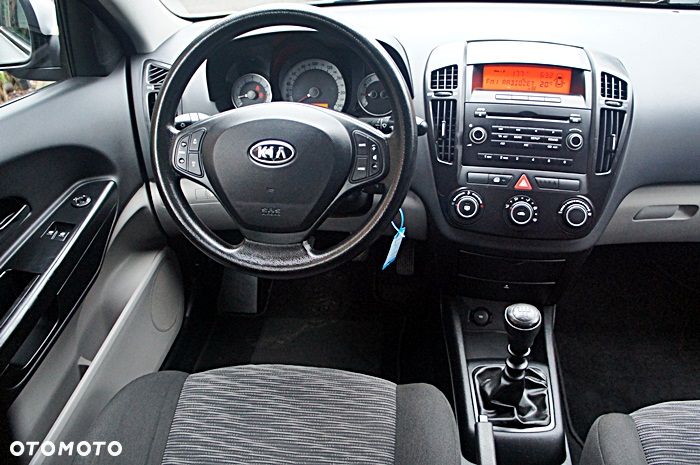 Kia Ceed 1.6 CVVT EX - 17