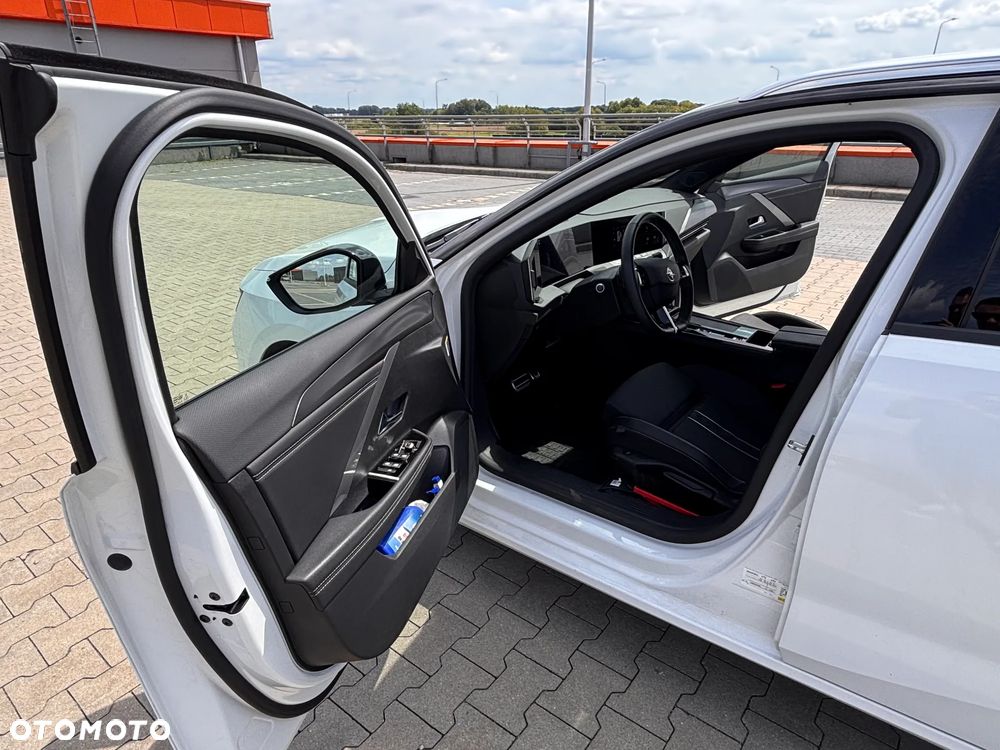 Opel Astra 1.2 T GS S&S - 15