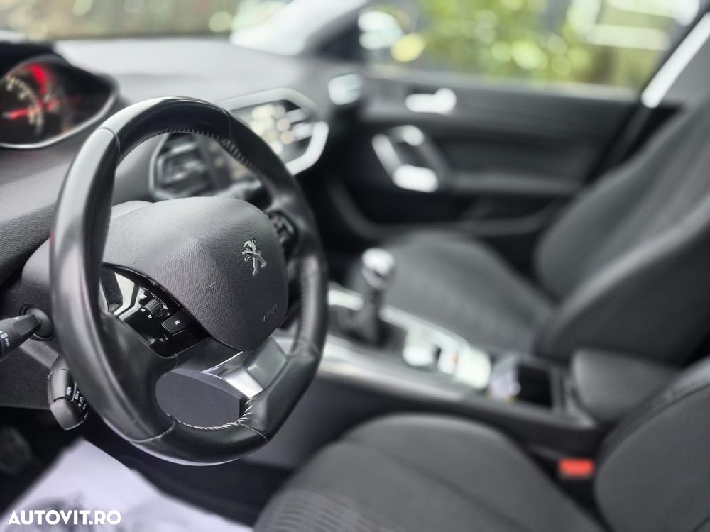 Peugeot 308 - 12
