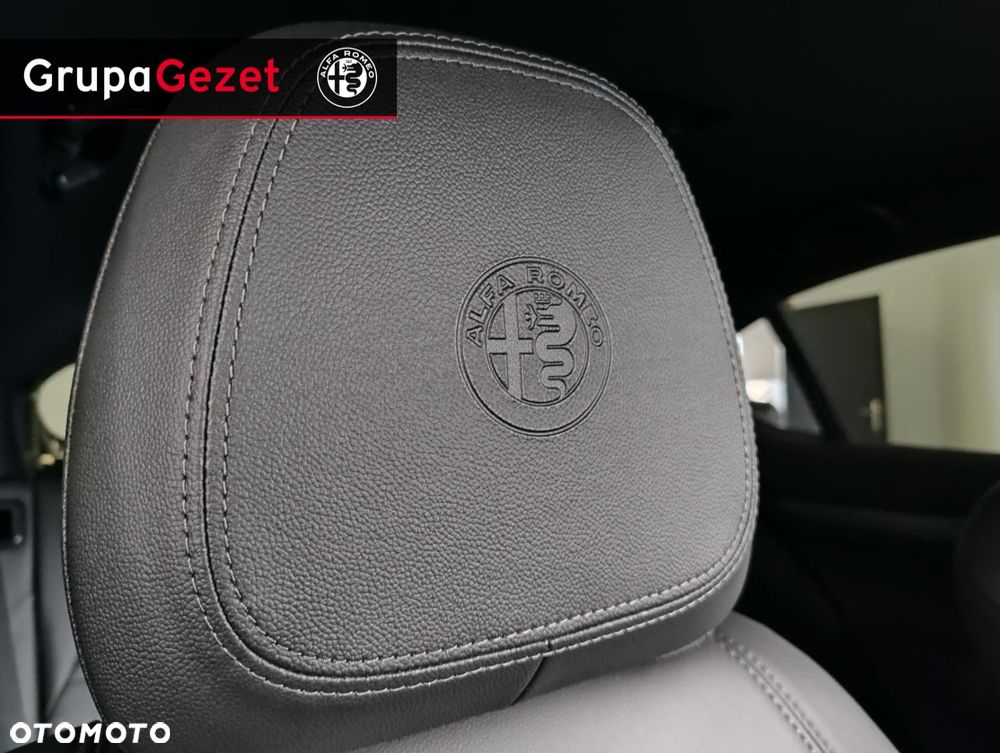 Alfa Romeo Stelvio - 18