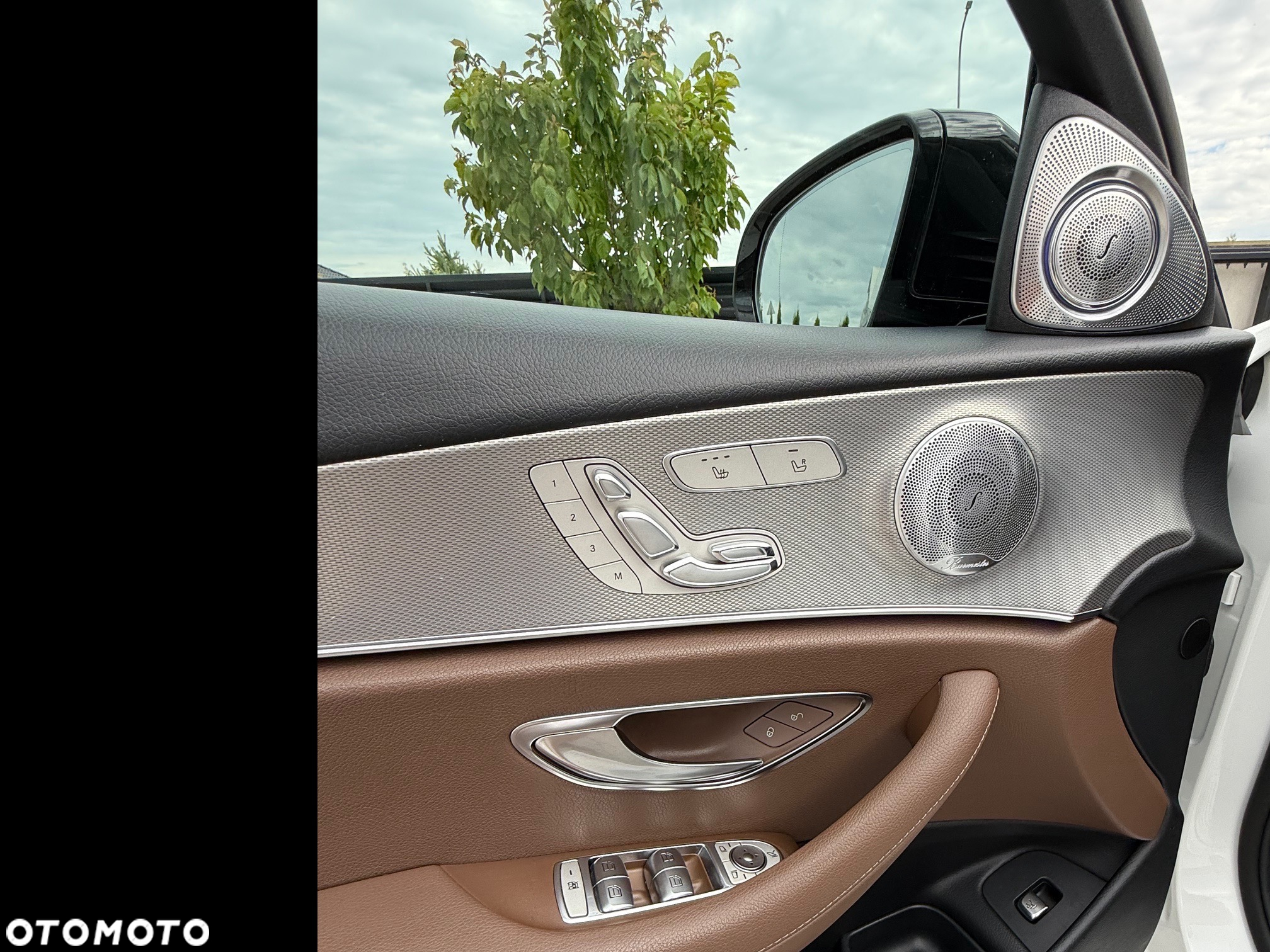 Mercedes-Benz Klasa E 400 4-Matic 9G-TRONIC - 22
