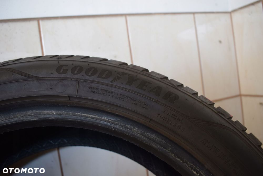R18 215/50 Goodyear Vector 4Seasons GEN-3 - 13