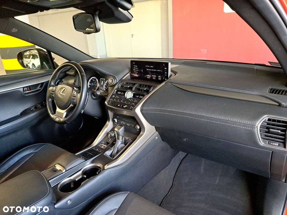 Lexus NX 300 GPF F Sport Edition AWD - 17