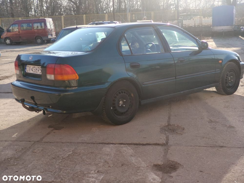 Honda Civic 1.5 LS - 4
