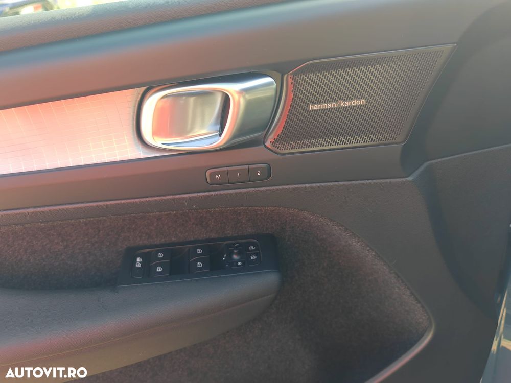 Volvo XC 40 T4 Recharge DKG Ultimate Bright - 15