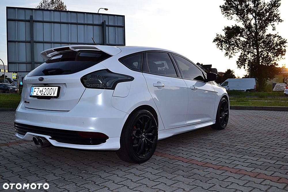 Ford Focus - 4