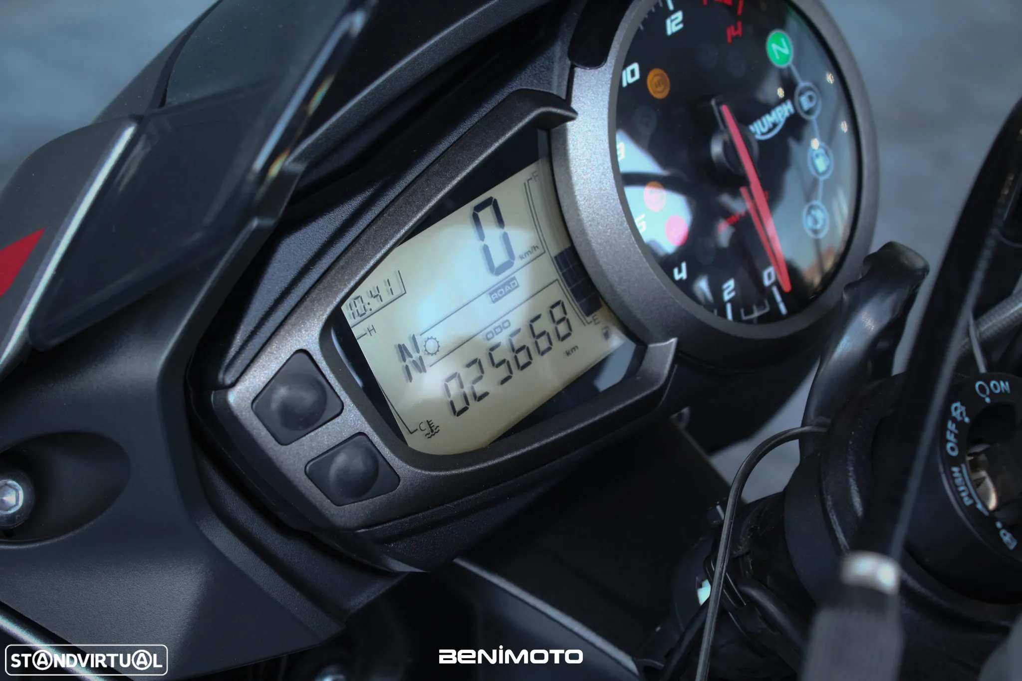 Triumph Street Triple 765 - 9